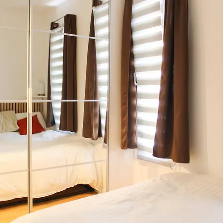 Beautiful Cocoon Of - Near Park Apartment *